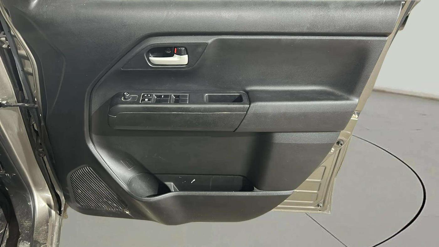 2022 Maruti New Wagon-R ZXI 1.2 AMT, Petrol, Automatic, 54,127 km, Driver Side Door Panels Control