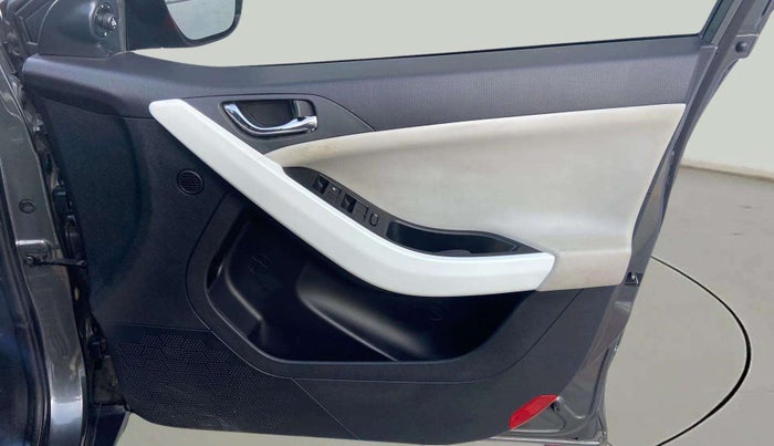 2024 Tata NEXON CREATIVE+ AMT 1.2 PETROL, Petrol, Automatic, 14,870 km, Driver Side Door Panels Control