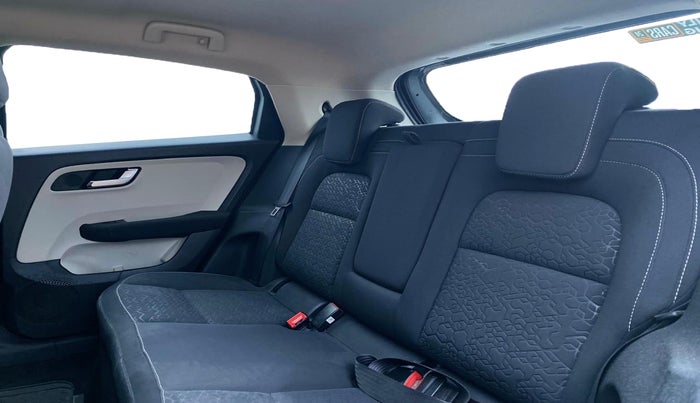 2022 Tata ALTROZ XZ PETROL, Petrol, Manual, 33,750 km, Right Side Rear Door Cabin