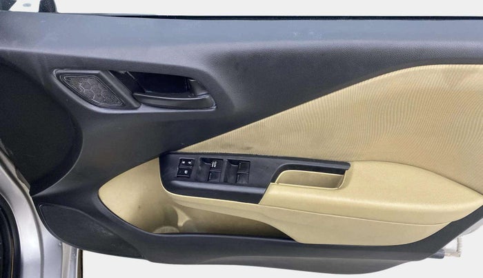 2015 Honda City 1.5L I-VTEC SV CVT, Petrol, Automatic, 1,27,232 km, Driver Side Door Panels Control