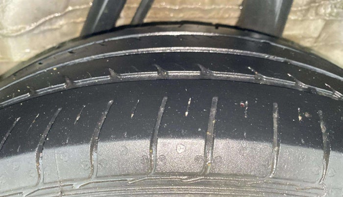2015 Honda City 1.5L I-VTEC SV CVT, Petrol, Automatic, 1,27,232 km, Left Rear Tyre Tread