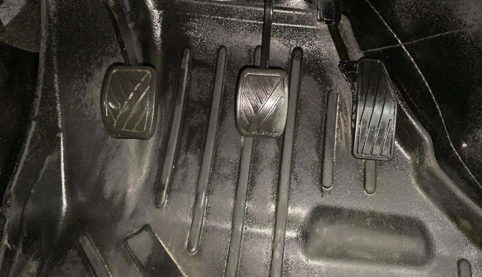 2021 Maruti Baleno SIGMA PETROL 1.2, Petrol, Manual, 49,190 km, Pedals