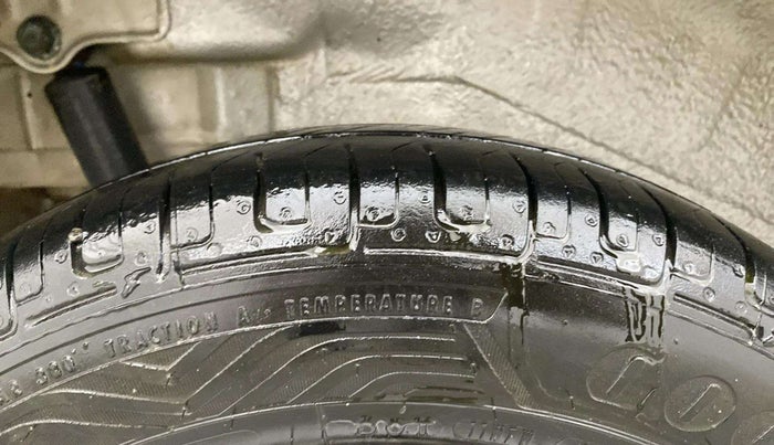 2017 Maruti Wagon R 1.0 LXI CNG, CNG, Manual, 52,583 km, Right Rear Tyre Tread