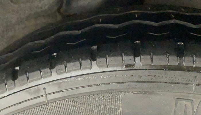 2011 Hyundai i10 MAGNA 1.2, Petrol, Manual, 56,340 km, Left Rear Tyre Tread