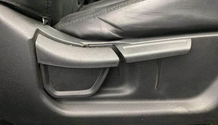 2021 Hyundai NEW I20 ASTA (O) 1.0 TURBO GDI DCT, Petrol, Automatic, 86,210 km, Driver Side Adjustment Panel