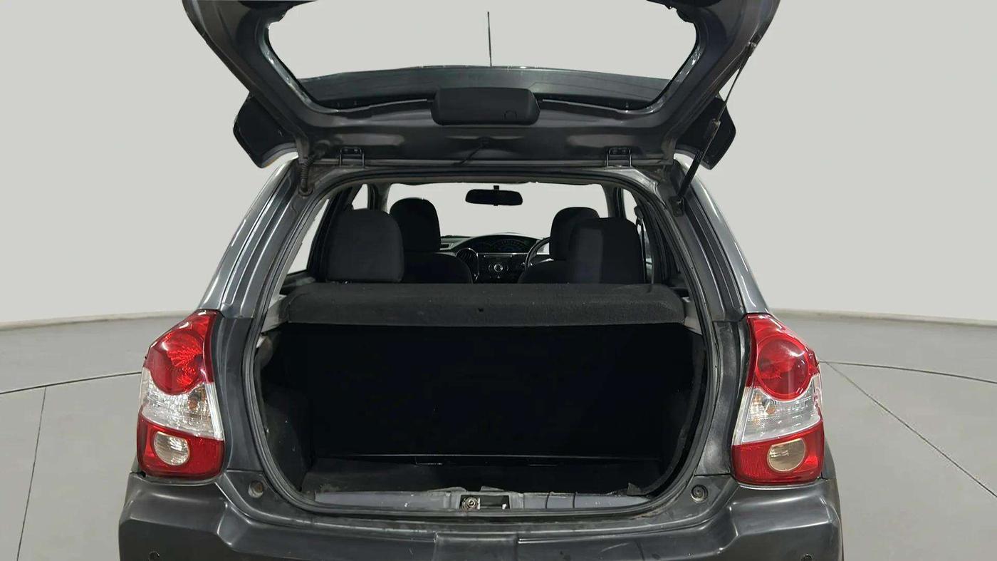 2014 Toyota Etios CROSS 1.2 G, Petrol, Manual, 69,670 km, Boot Inside