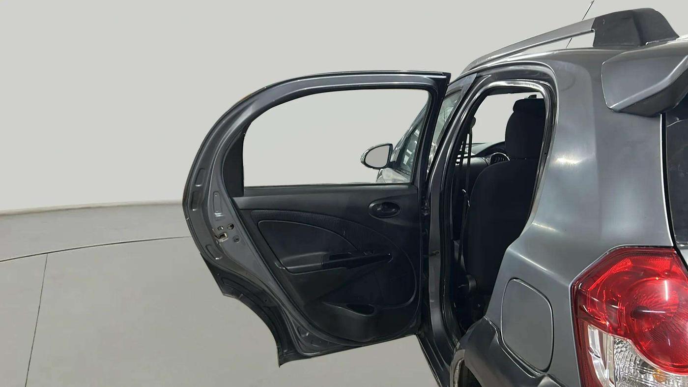 2014 Toyota Etios CROSS 1.2 G, Petrol, Manual, 69,670 km, LHS Rear Door