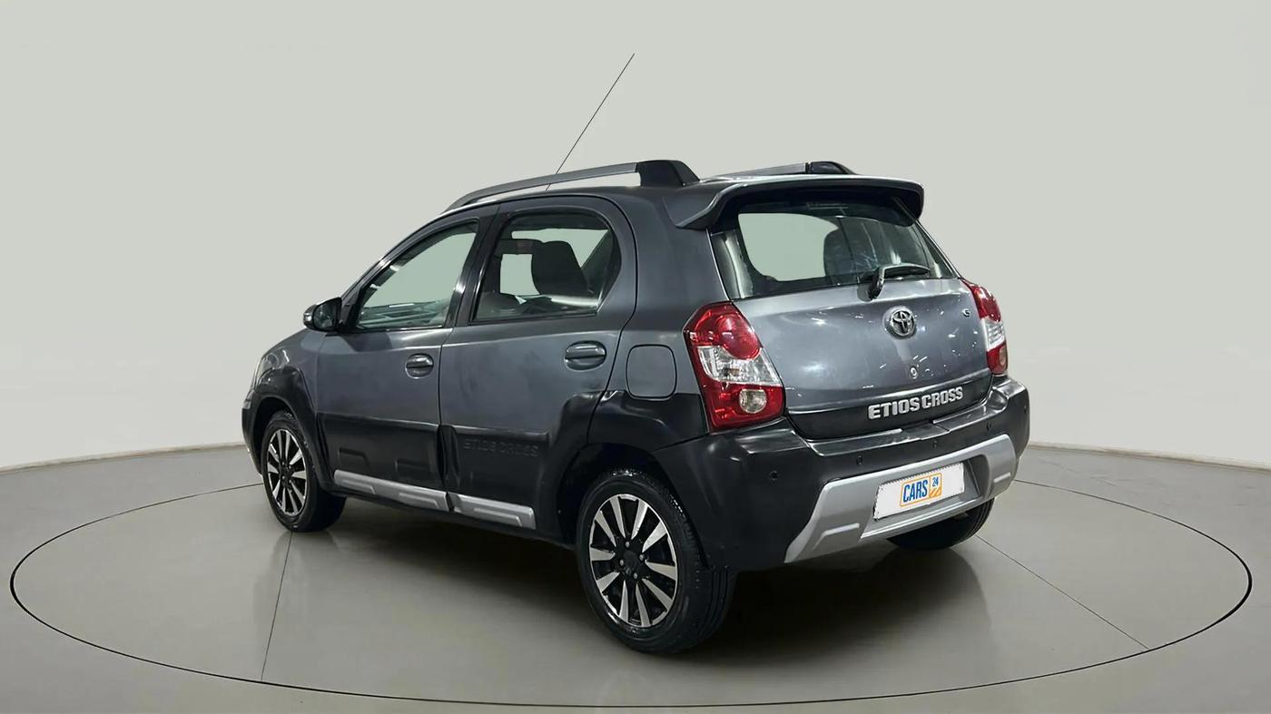 2014 Toyota Etios CROSS 1.2 G, Petrol, Manual, 69,670 km, Left Back Diagonal