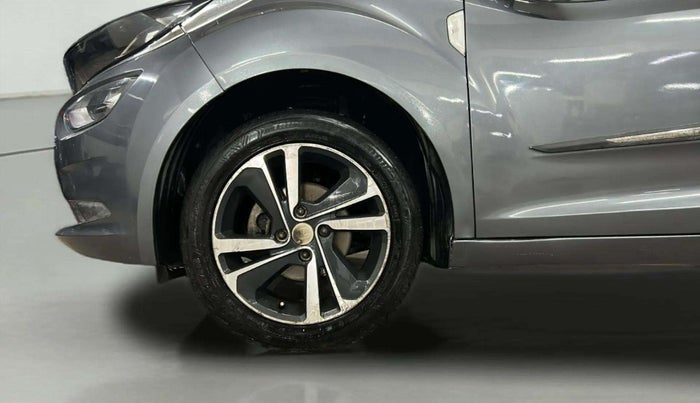 2023 Tata ALTROZ XZA, Petrol, Automatic, 32,570 km, Left Front Wheel