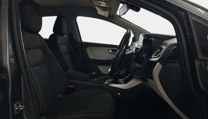 2023 Tata ALTROZ XZA, Petrol, Automatic, 32,570 km, Right Side Front Door Cabin