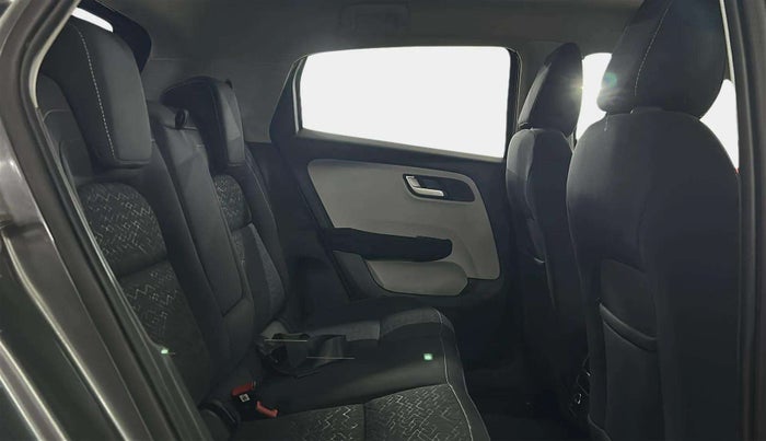 2023 Tata ALTROZ XZA, Petrol, Automatic, 32,570 km, Right Side Rear Door Cabin