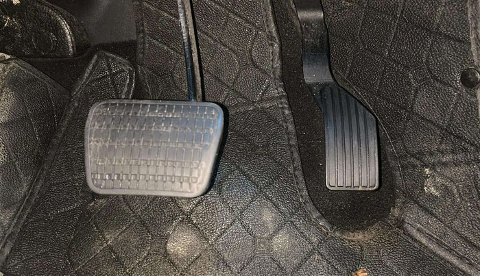 2023 Tata ALTROZ XZA, Petrol, Automatic, 32,570 km, Pedals