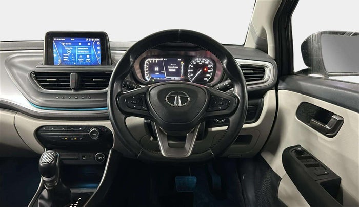 2023 Tata ALTROZ XZA, Petrol, Automatic, 32,570 km, Steering Wheel Close Up