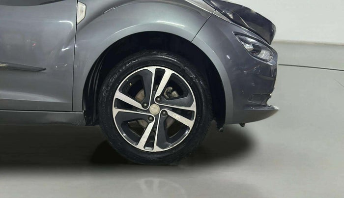 2023 Tata ALTROZ XZA, Petrol, Automatic, 32,570 km, Right Front Wheel