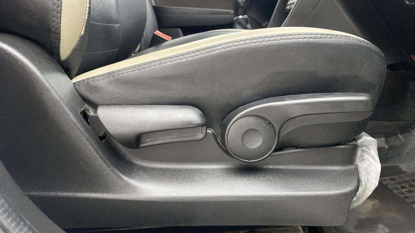 2022 Toyota URBAN CRUISER PREMIUM GRADE AT, Petrol, Automatic, 53,218 km, Driver Side Adjustment Panel