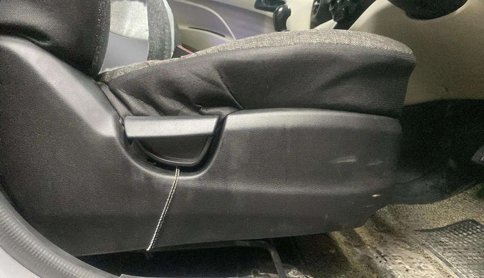 2020 Hyundai NEW SANTRO SPORTZ MT, Petrol, Manual, 60,969 km, Driver Side Adjustment Panel