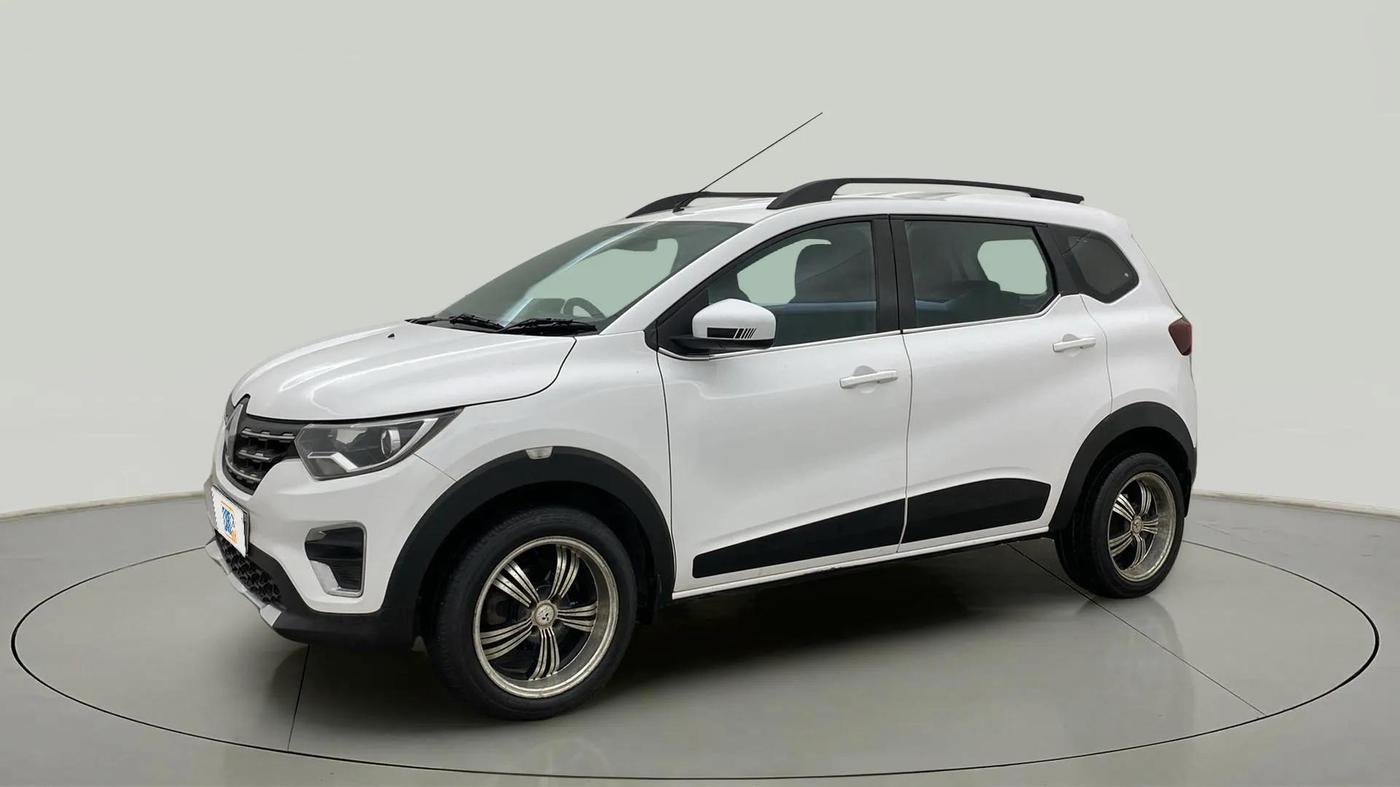 2021 Renault TRIBER RXT, Petrol, Manual, 48,732 km, Left Front Diagonal