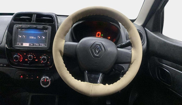 2017 Renault Kwid RXT 1.0 AMT (O), Petrol, Automatic, 35,872 km, Steering Wheel Close Up