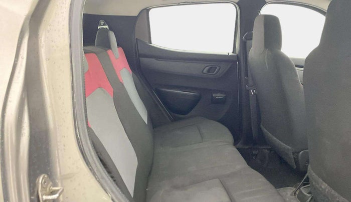 2018 Renault Kwid RXT 1.0 (O), Petrol, Manual, 26,175 km, Right Side Rear Door Cabin