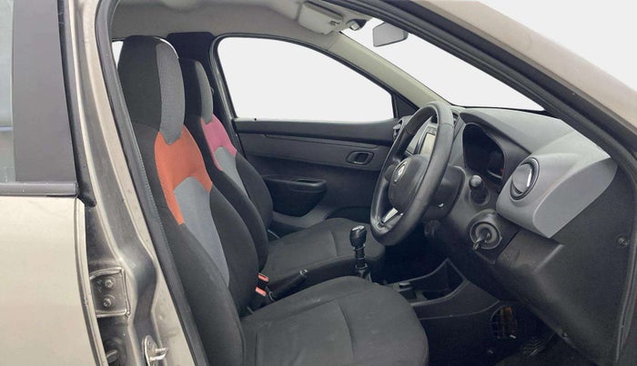 2018 Renault Kwid RXT 1.0 (O), Petrol, Manual, 26,175 km, Right Side Front Door Cabin