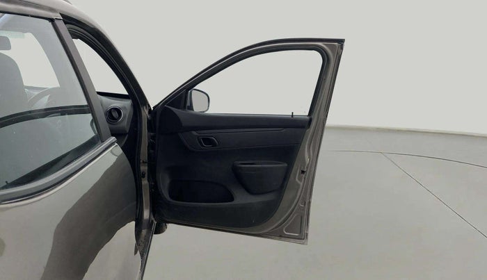 2018 Renault Kwid RXT 1.0 (O), Petrol, Manual, 26,175 km, RHS Front Door