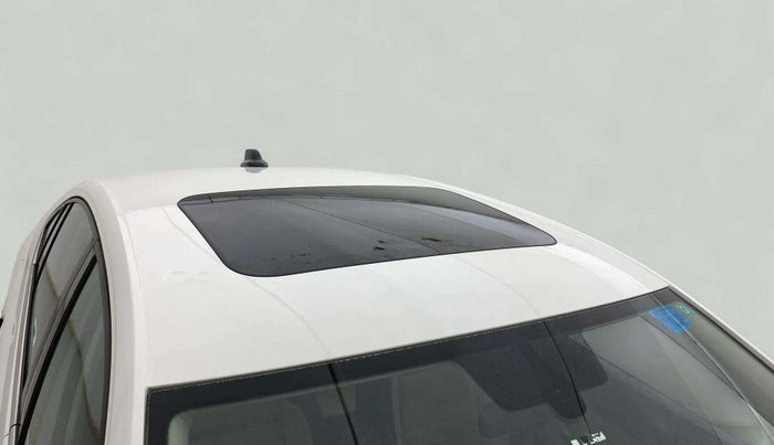 2022 Skoda SLAVIA STYLE 1.0L TSI AT, Petrol, Automatic, 30,046 km, Roof