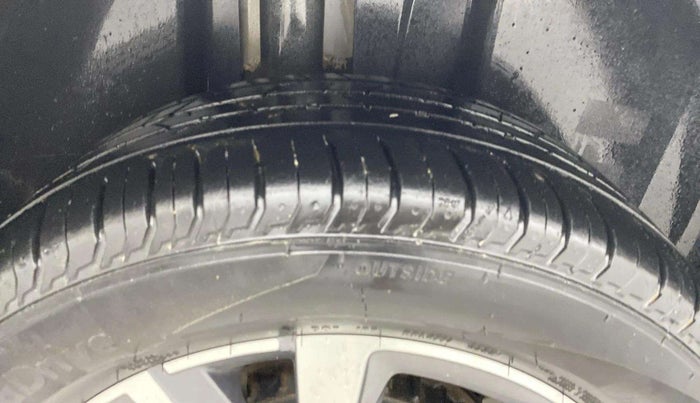 2022 Skoda SLAVIA STYLE 1.0L TSI AT, Petrol, Automatic, 30,046 km, Right Rear Tyre Tread