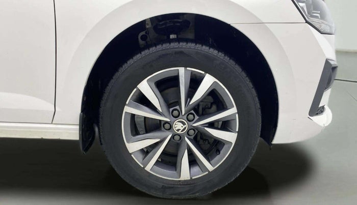2022 Skoda SLAVIA STYLE 1.0L TSI AT, Petrol, Automatic, 30,046 km, Right Front Wheel