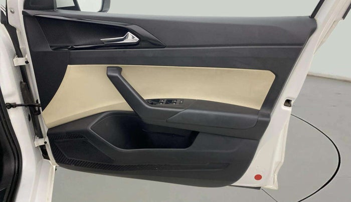 2022 Skoda SLAVIA STYLE 1.0L TSI AT, Petrol, Automatic, 30,046 km, Driver Side Door Panels Control