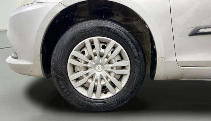 2015 Maruti Swift Dzire LXI (O), Petrol, Manual, 98,939 km, Left Front Wheel
