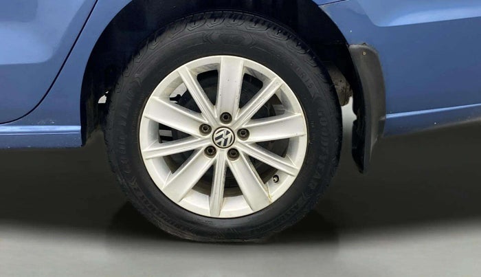 2017 Volkswagen Vento HIGHLINE PETROL AT, Petrol, Automatic, 51,353 km, Left Rear Wheel