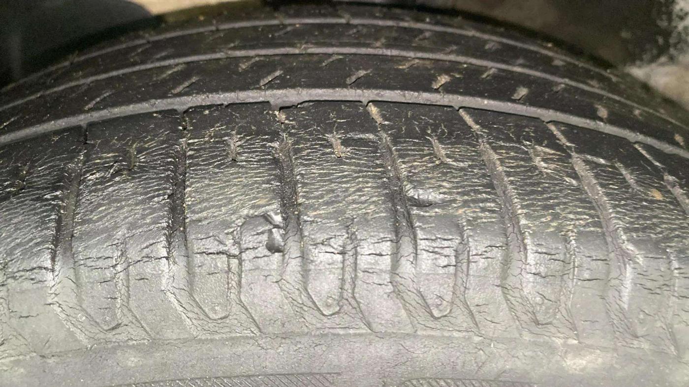 2021 Hyundai Verna SX 1.5 VTVT, Petrol, Manual, 36,420 km, Left Front Tyre Tread