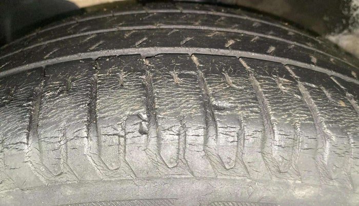2021 Hyundai Verna SX 1.5 VTVT, Petrol, Manual, 36,420 km, Left Front Tyre Tread