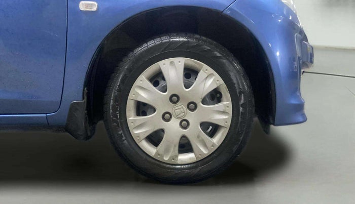 2013 Honda Amaze 1.2L I-VTEC S, CNG, Manual, 50,637 km, Right Front Wheel