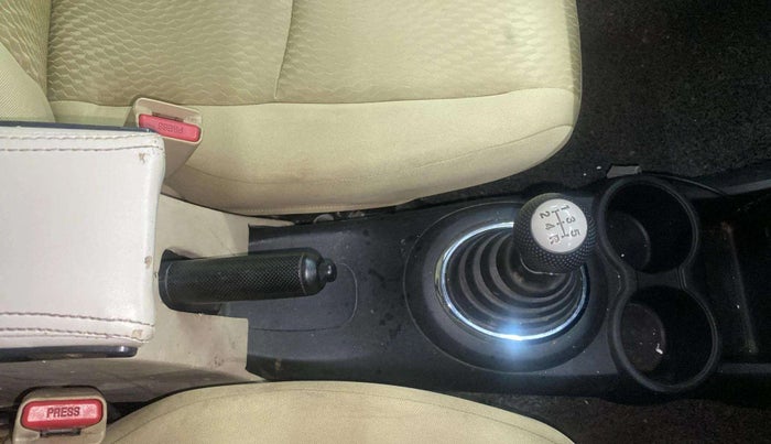 2013 Honda Amaze 1.2L I-VTEC S, CNG, Manual, 50,637 km, Gear Lever