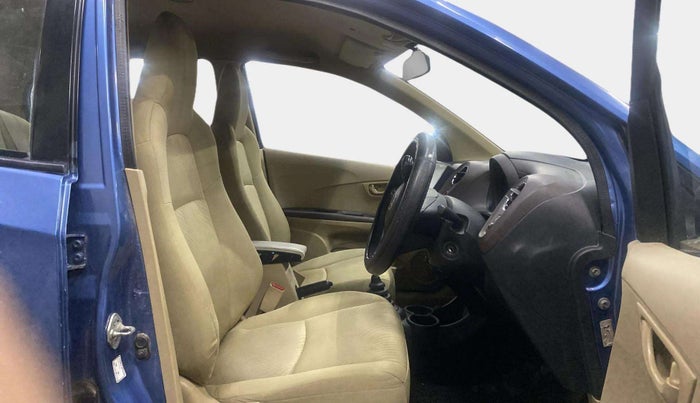 2013 Honda Amaze 1.2L I-VTEC S, CNG, Manual, 50,637 km, Right Side Front Door Cabin