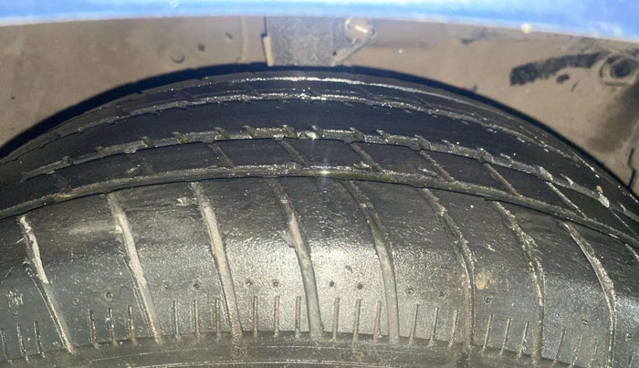 2013 Honda Amaze 1.2L I-VTEC S, CNG, Manual, 50,637 km, Right Front Tyre Tread