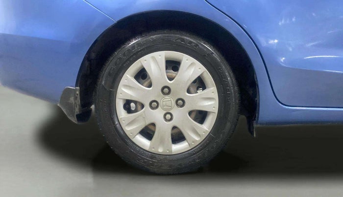 2013 Honda Amaze 1.2L I-VTEC S, CNG, Manual, 50,637 km, Right Rear Wheel