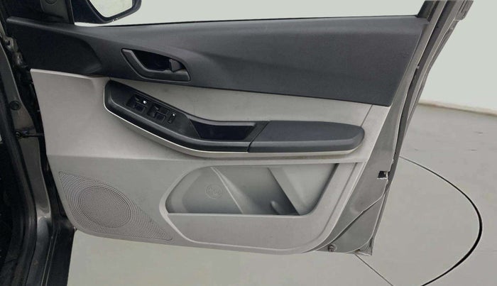 2022 Tata Tiago XT CNG, CNG, Manual, 71,425 km, Driver Side Door Panels Control