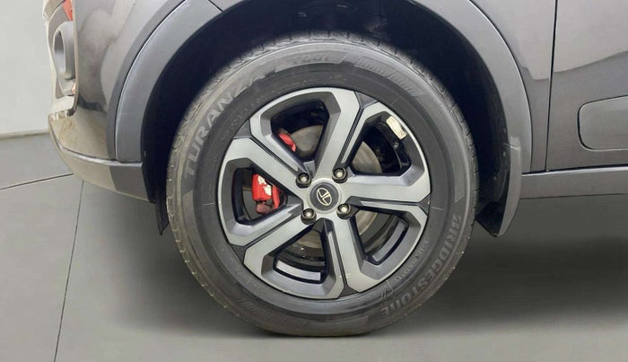2023 Tata NEXON XZA PLUS LUX SUNROOF DARK DIESEL, Diesel, Automatic, 31,597 km, Left Front Wheel