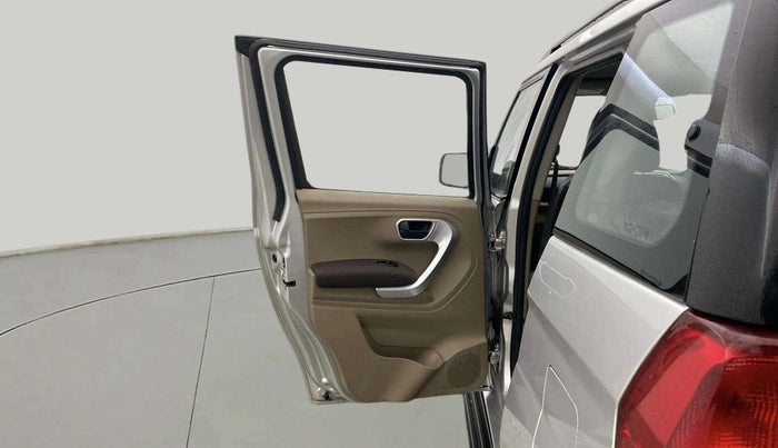 2016 Mahindra TUV300 T8, Diesel, Manual, 78,458 km, LHS Rear Door