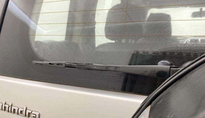 2016 Mahindra TUV300 T8, Diesel, Manual, 78,458 km, Rear Wiper