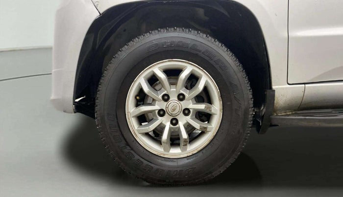 2016 Mahindra TUV300 T8, Diesel, Manual, 78,458 km, Left Front Wheel