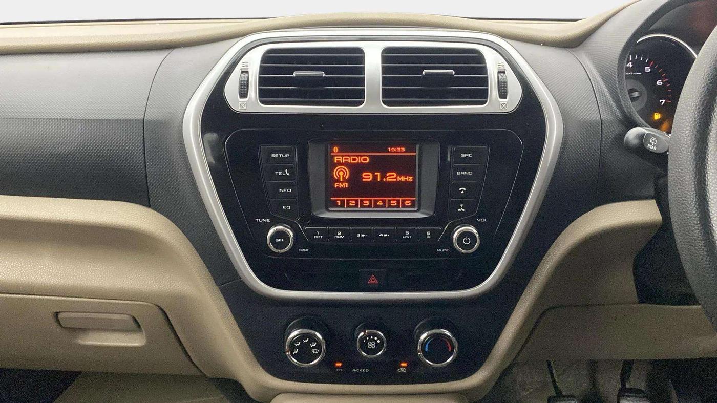 2016 Mahindra TUV300 T8, Diesel, Manual, 78,458 km, Air Conditioner
