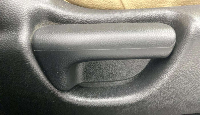2017 Honda Jazz 1.2L I-VTEC V AT, Petrol, Automatic, 55,608 km, Driver Side Adjustment Panel