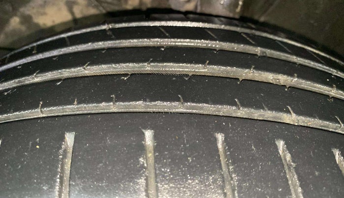 2017 Maruti Baleno ZETA CVT PETROL 1.2, Petrol, Automatic, 34,860 km, Left Front Tyre Tread