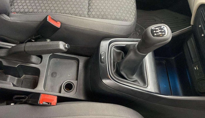 2022 Tata ALTROZ XM PLUS PETROL, Petrol, Manual, 33,844 km, Gear Lever