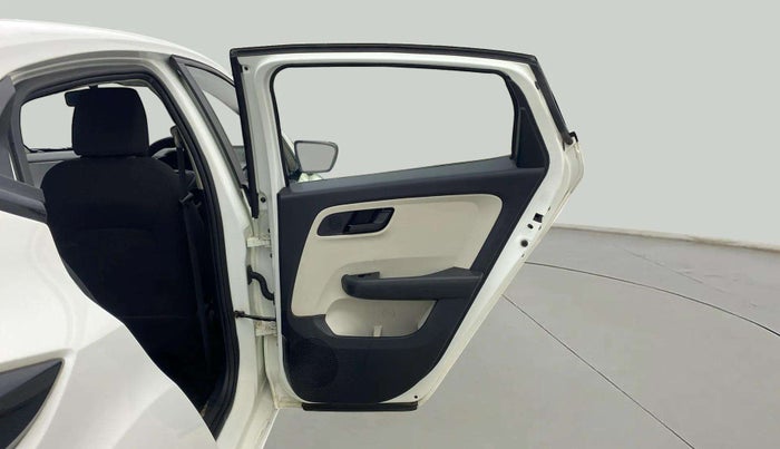 2022 Tata ALTROZ XM PLUS PETROL, Petrol, Manual, 33,844 km, RHS Rear Door