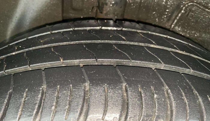 2022 Tata ALTROZ XM PLUS PETROL, Petrol, Manual, 33,844 km, Right Rear Tyre Tread