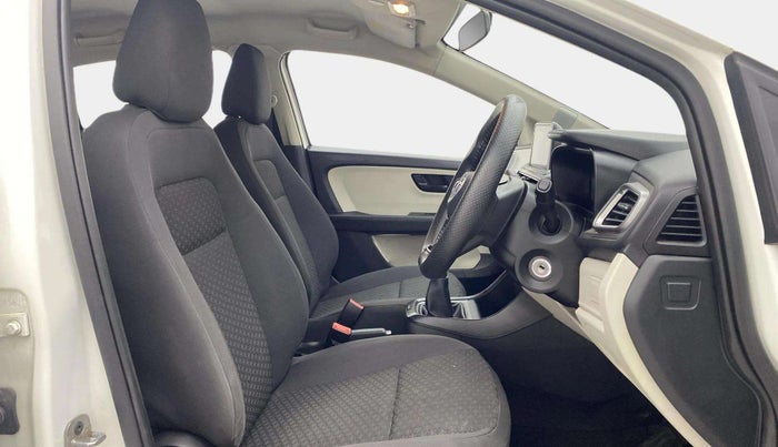 2022 Tata ALTROZ XM PLUS PETROL, Petrol, Manual, 33,844 km, Right Side Front Door Cabin